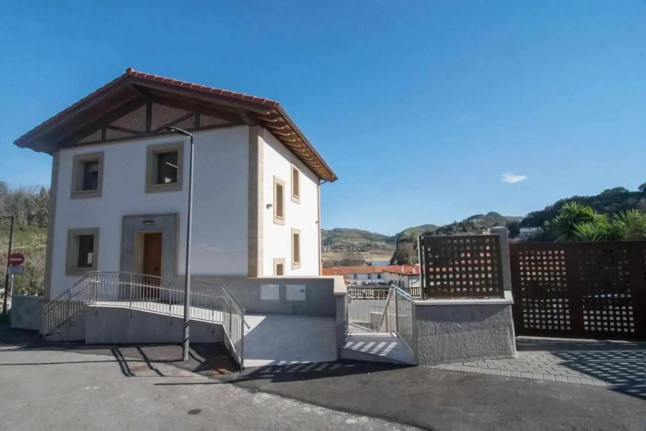 Casa Rural Mugarri Povena Bed & Breakfast