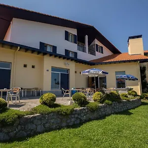 Hotel Ermintxo, Ea